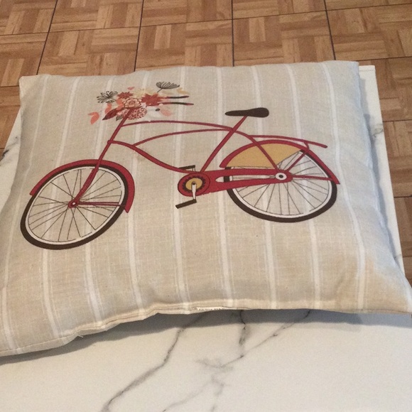 Bicycle accent pillow, 18x18. - Picture 3 of 6
